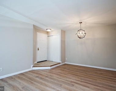 5908 Cove Landing Road - Photo Thumbnail 2