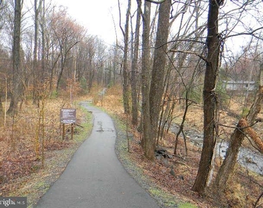4320 Wakefield Drive - Photo Thumbnail 16