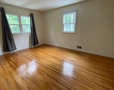 4320 Wakefield Drive - Photo Thumbnail 19