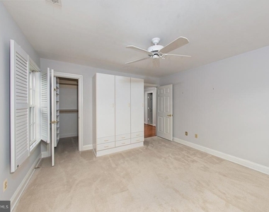 101 Gresham Place - Photo Thumbnail 22