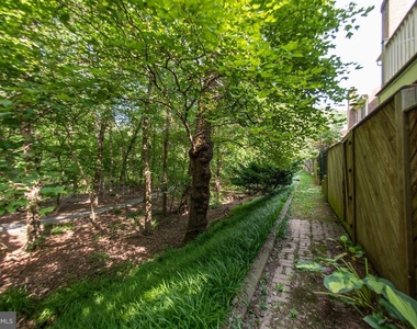 101 Gresham Place - Photo Thumbnail 53