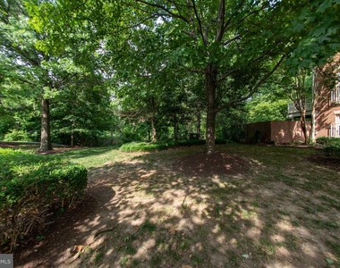 101 Gresham Place - Photo Thumbnail 52