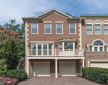 101 Gresham Place - Photo Thumbnail 1