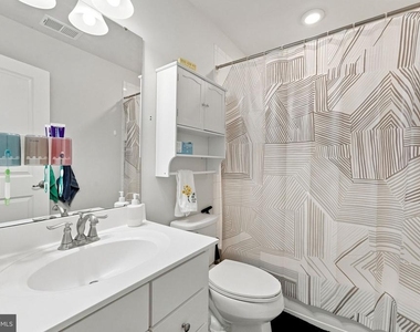 840 Virginia Avenue - Photo Thumbnail 13