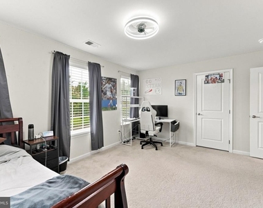 840 Virginia Avenue - Photo Thumbnail 11