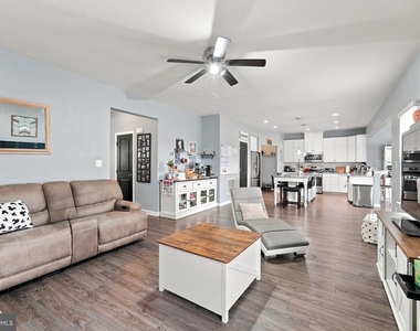 840 Virginia Avenue - Photo Thumbnail 4