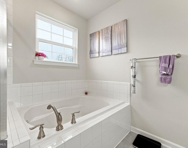840 Virginia Avenue - Photo Thumbnail 20