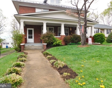111 Academy Street - Photo Thumbnail 6