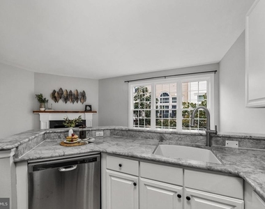 3905 Charles Avenue - Photo Thumbnail 16