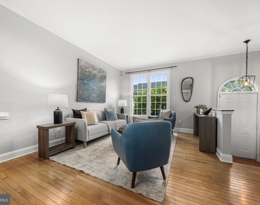 3905 Charles Avenue - Photo Thumbnail 7