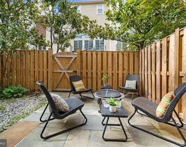 3905 Charles Avenue - Photo Thumbnail 32