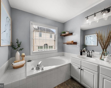 3905 Charles Avenue - Photo Thumbnail 21