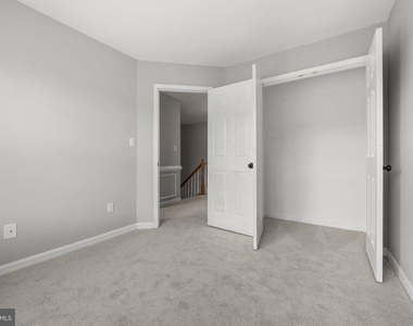 3905 Charles Avenue - Photo Thumbnail 24
