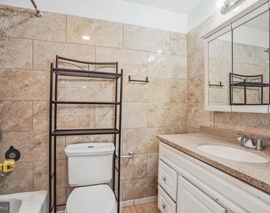 5919 Quantrell Avenue - Photo Thumbnail 8