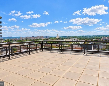 801 N Pitt Street - Photo Thumbnail 16