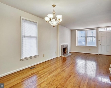 501 Colecroft Court - Photo Thumbnail 5