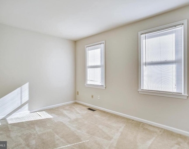 501 Colecroft Court - Photo Thumbnail 15