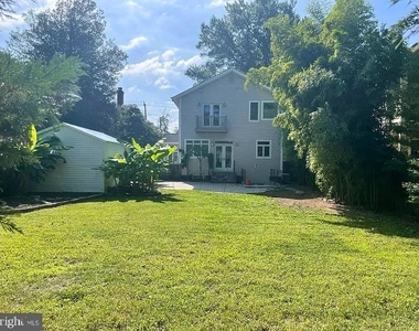 3221 N Pershing Drive - Photo Thumbnail 20