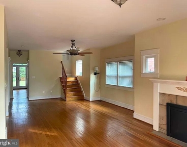 3221 N Pershing Drive - Photo Thumbnail 6