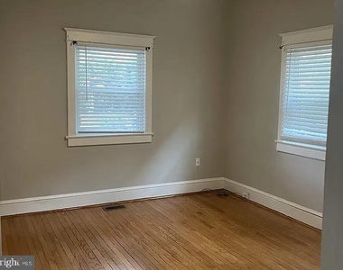 3221 N Pershing Drive - Photo Thumbnail 7