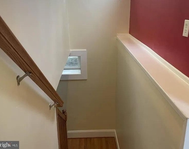 3221 N Pershing Drive - Photo Thumbnail 9