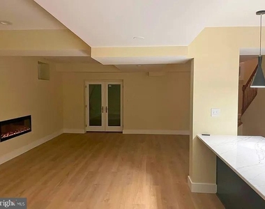3221 N Pershing Drive - Photo Thumbnail 27