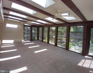 3131 N Abingdon Street - Photo Thumbnail 7