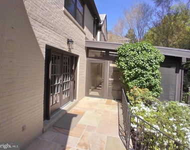 3131 N Abingdon Street - Photo Thumbnail 10