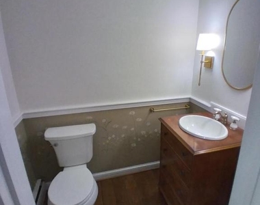 3131 N Abingdon Street - Photo Thumbnail 14