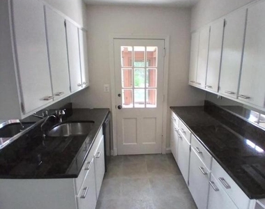 3131 N Abingdon Street - Photo Thumbnail 6