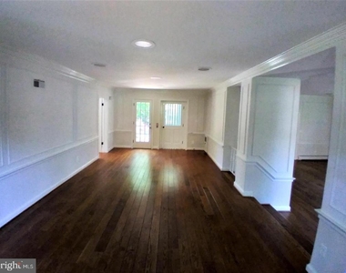 3131 N Abingdon Street - Photo Thumbnail 3