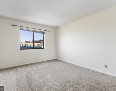 900 N Stafford Street - Photo Thumbnail 16