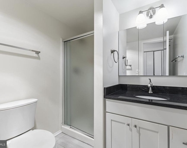 900 N Stafford Street - Photo Thumbnail 14