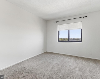 900 N Stafford Street - Photo Thumbnail 12