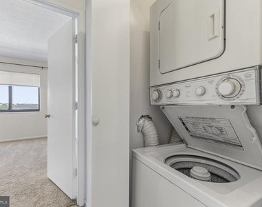900 N Stafford Street - Photo Thumbnail 18