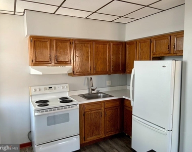 2250 S 9th Street - Photo Thumbnail 1