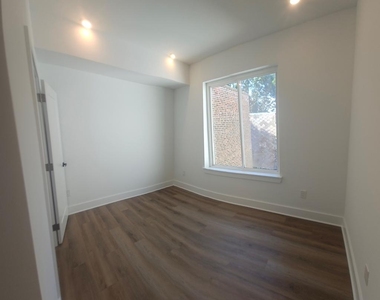 6202 Germantown Avenue - Photo Thumbnail 15