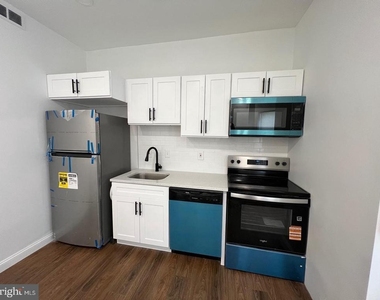 2145 Elkins Avenue - Photo Thumbnail 7