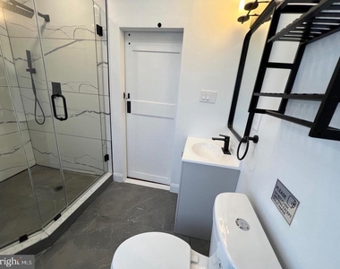 2145 Elkins Avenue - Photo Thumbnail 13