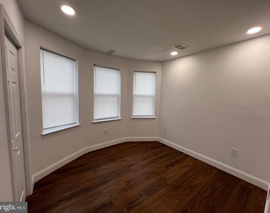 2145 Elkins Avenue - Photo Thumbnail 16