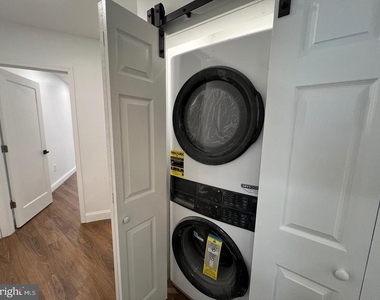 2145 Elkins Avenue - Photo Thumbnail 15