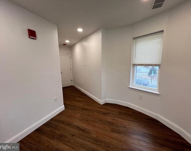2145 Elkins Avenue - Photo Thumbnail 20