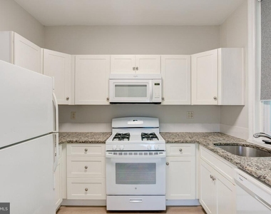 4817 Ridge Avenue - Photo Thumbnail 5