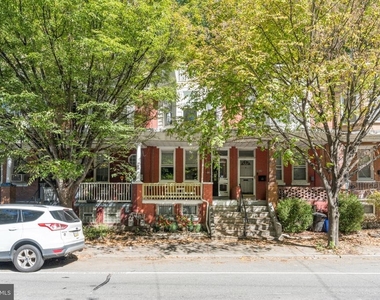 4817 Ridge Avenue - Photo Thumbnail 30