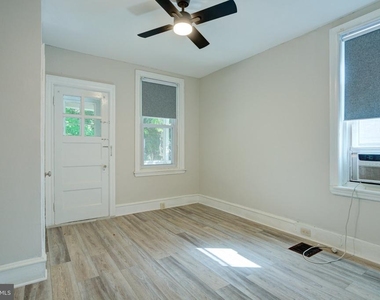4817 Ridge Avenue - Photo Thumbnail 12