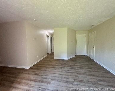 1123 Southwood Drive - Photo Thumbnail 6