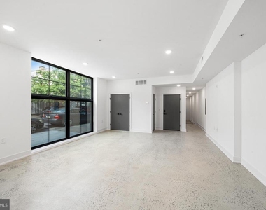 1772 N Front Street - Photo Thumbnail 6