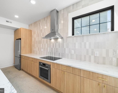 1772 N Front Street - Photo Thumbnail 11