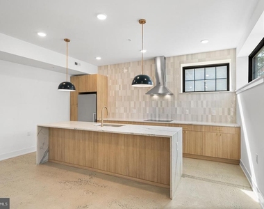 1772 N Front Street - Photo Thumbnail 9