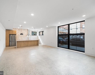 1772 N Front Street - Photo Thumbnail 2